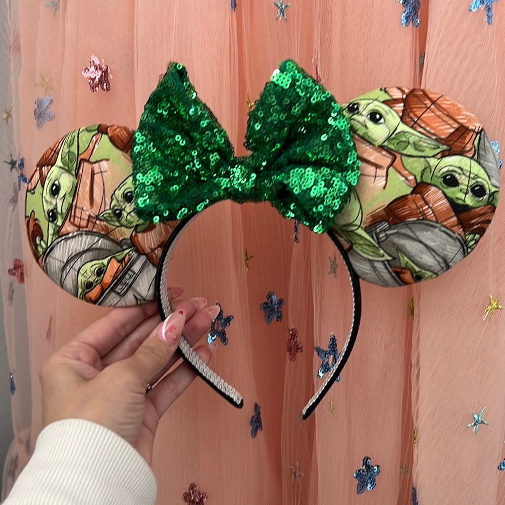 Baby yoda (grogu) Minnie ears